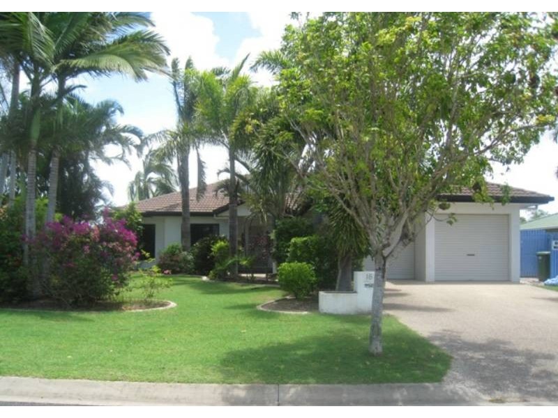 15 Clipper Court, Bucasia QLD 4750