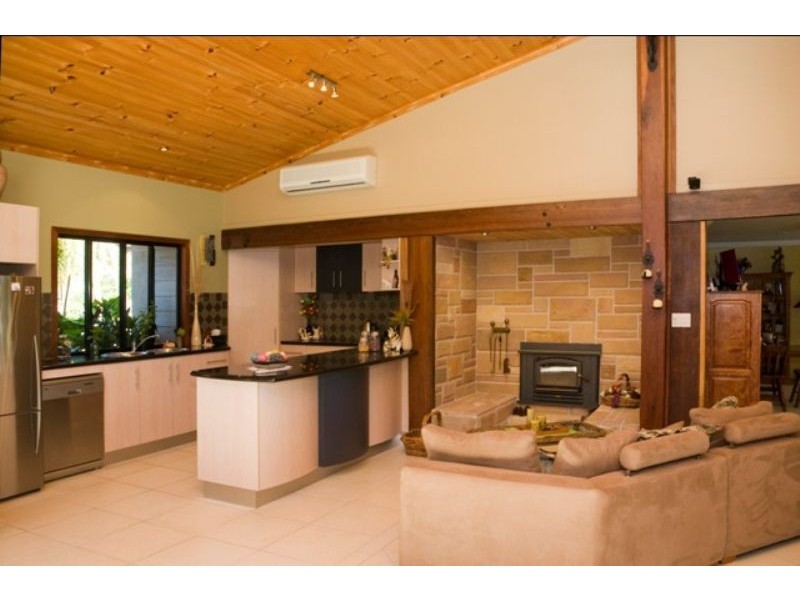 2 Ocean Avenue, Slade Point QLD 4740