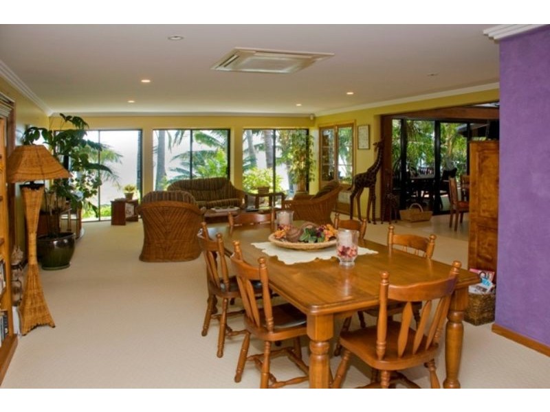2 Ocean Avenue, Slade Point QLD 4740