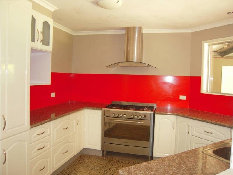 27 Bernborough Avenue, Ooralea QLD 4740