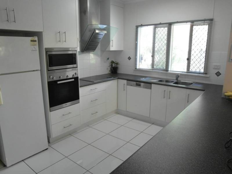 17 Valley Street, North Mackay QLD 4740