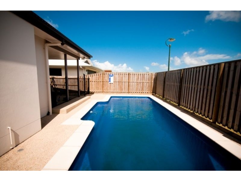 1 Mida Lane, Ooralea QLD 4740