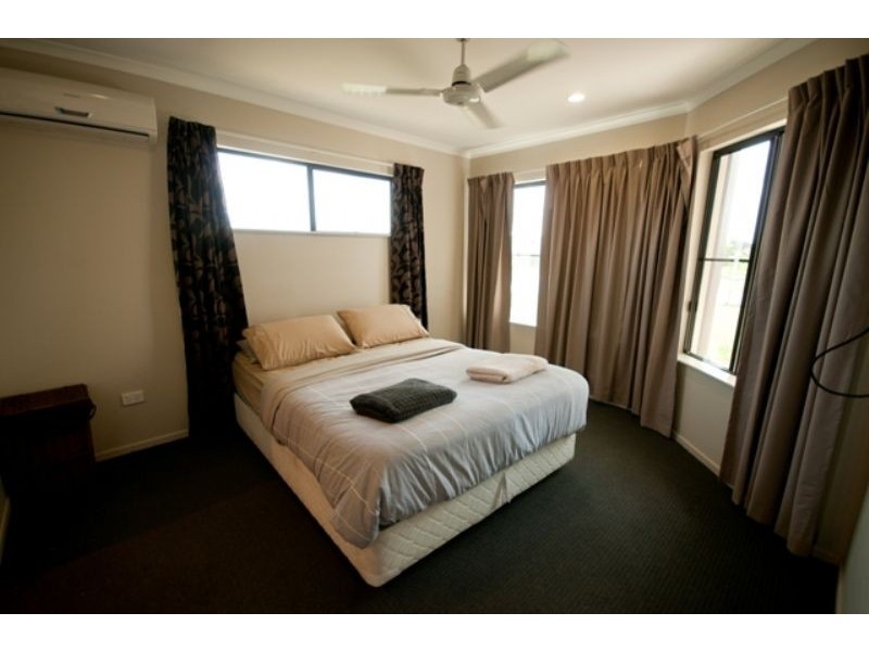 1 Mida Lane, Ooralea QLD 4740