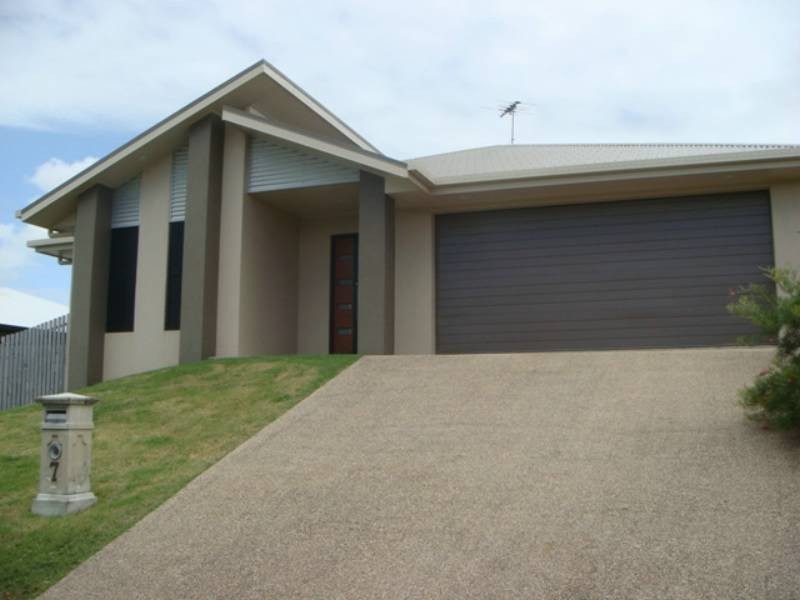 7 Mulcahy Crescent, Eimeo QLD 4740