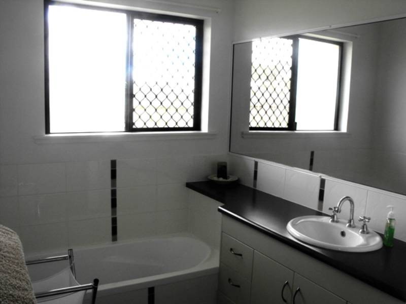 4 Carlow Close, Rural View QLD 4740