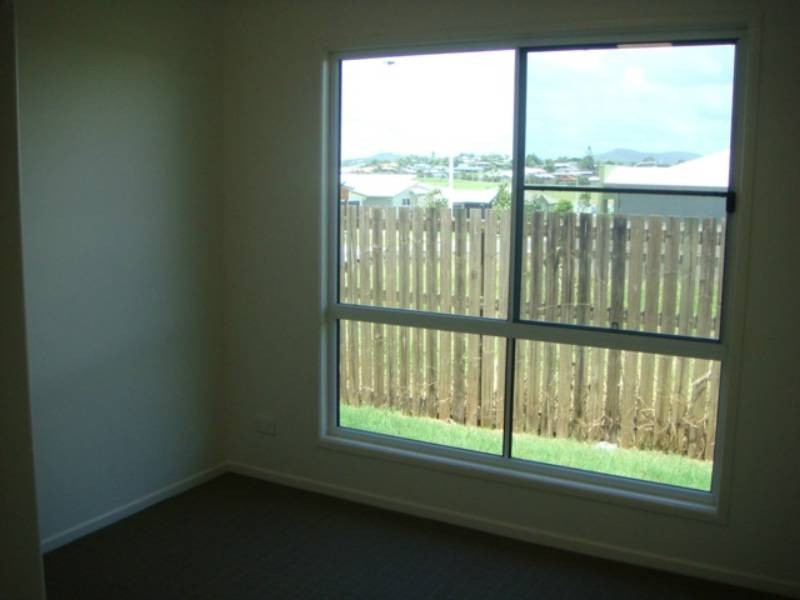 6 Sonoran Street, Rural View QLD 4740