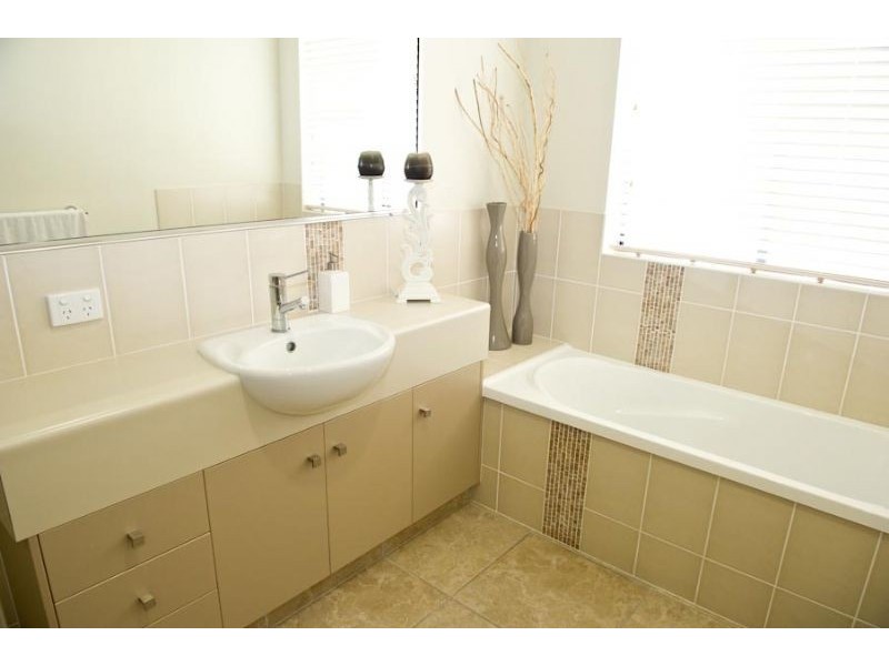 21 McGarry Street, Andergrove QLD 4740