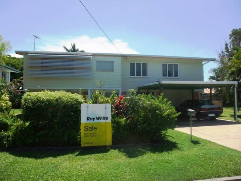 2 Mengel Street, South Mackay QLD 4740
