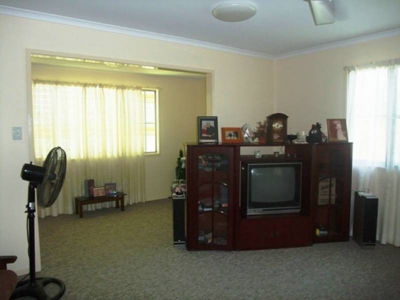 2 Mengel Street, South Mackay QLD 4740