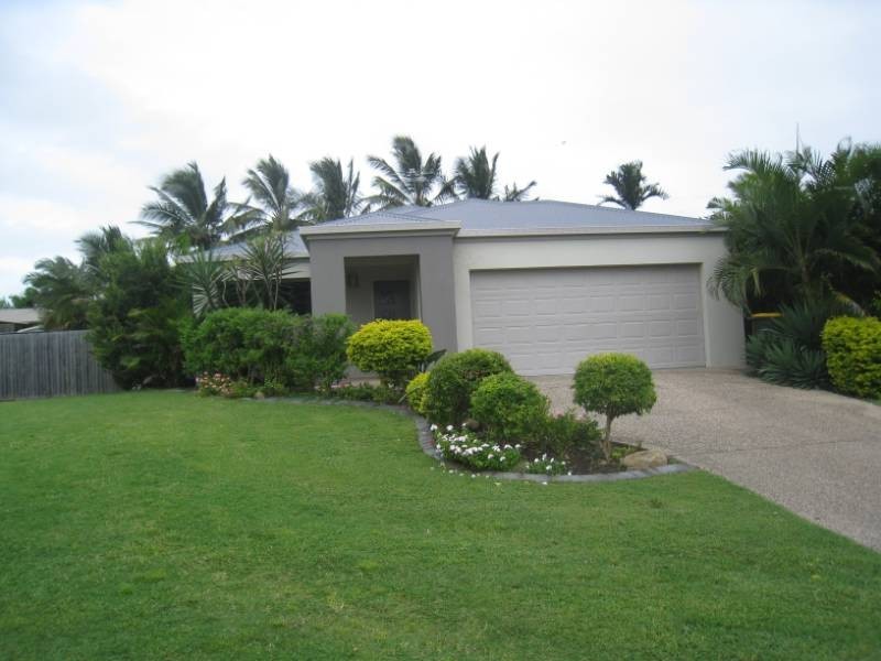 18 Sunseeker Court, Blacks Beach QLD 4740