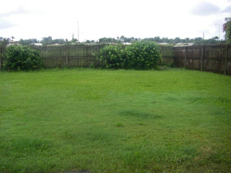 67 Bradman Drive, Glenella QLD 4740