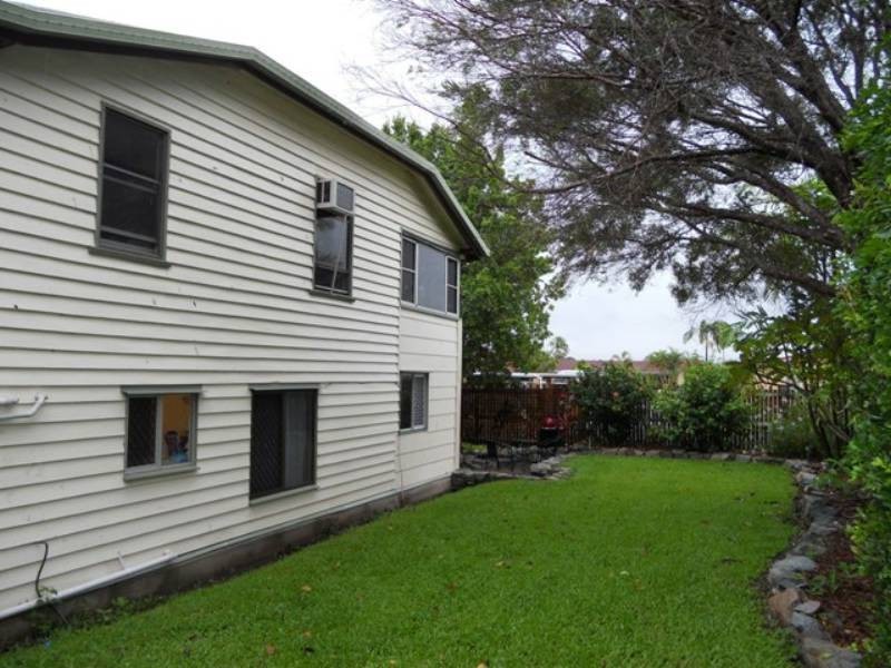 60 Hamilton Street West, North Mackay QLD 4740