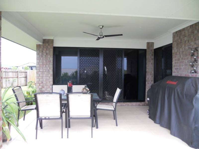 8 Lance Street, Bucasia QLD 4750
