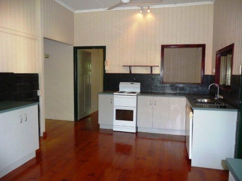 1 Pearce Street, East Mackay QLD 4740