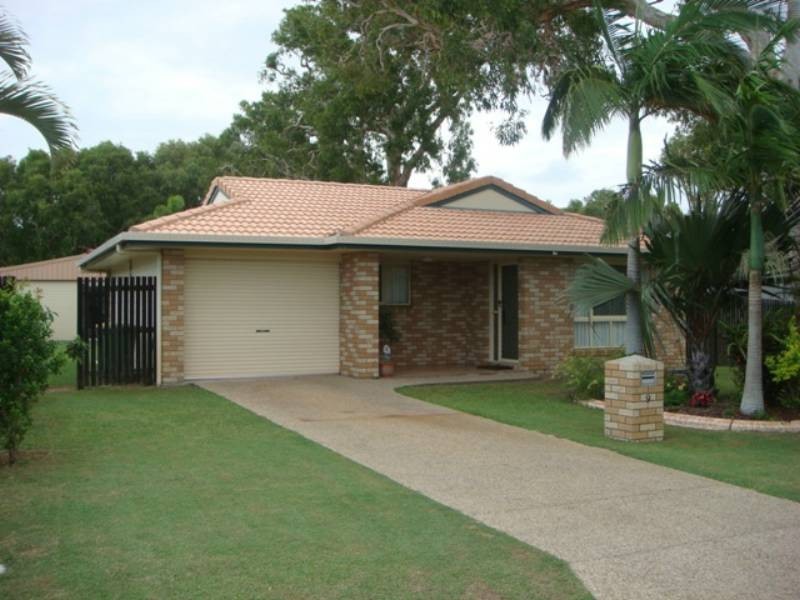 9 Alison Street, Slade Point QLD 4740