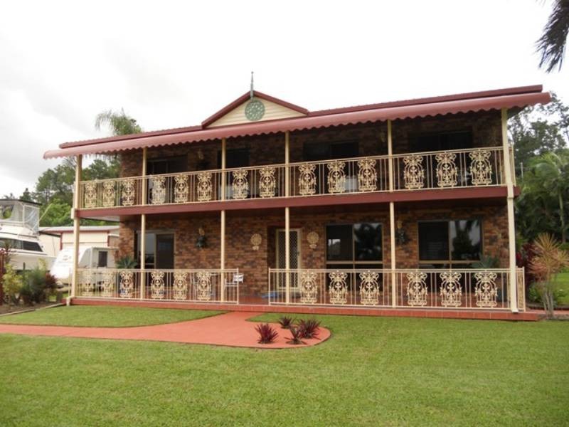 27 Sweeney Court, Glenella QLD 4740