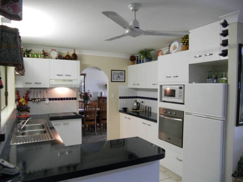 27 Sweeney Court, Glenella QLD 4740