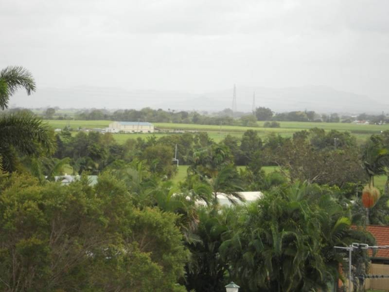 27 Sweeney Court, Glenella QLD 4740