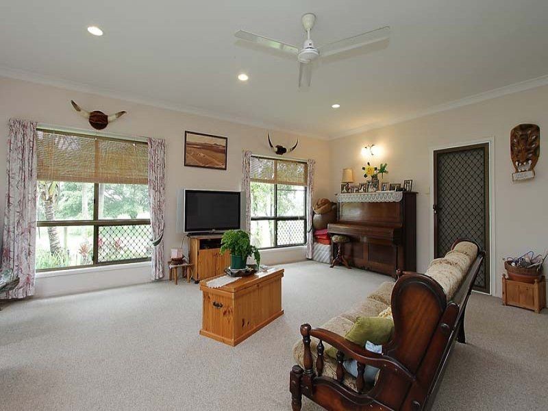 25 Gravinos Road, Victoria Plains QLD 4751