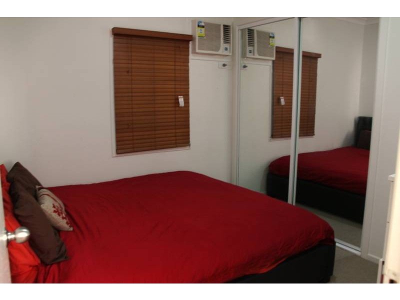 1 Vine Street, North Mackay QLD 4740