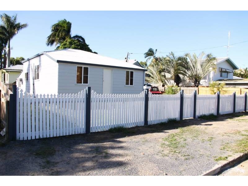 1 Vine Street, North Mackay QLD 4740