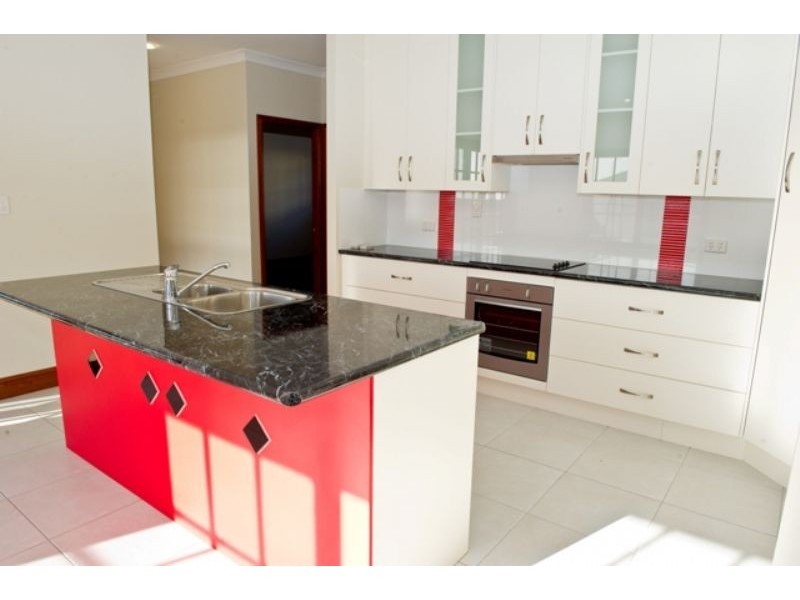 40 Village Crct, Eimeo QLD 4740