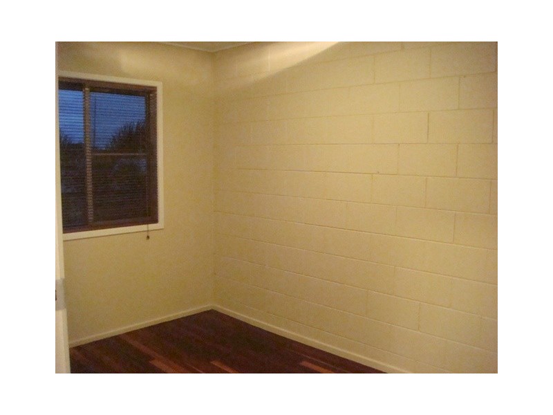 4/221 Evan Street, South Mackay QLD 4740