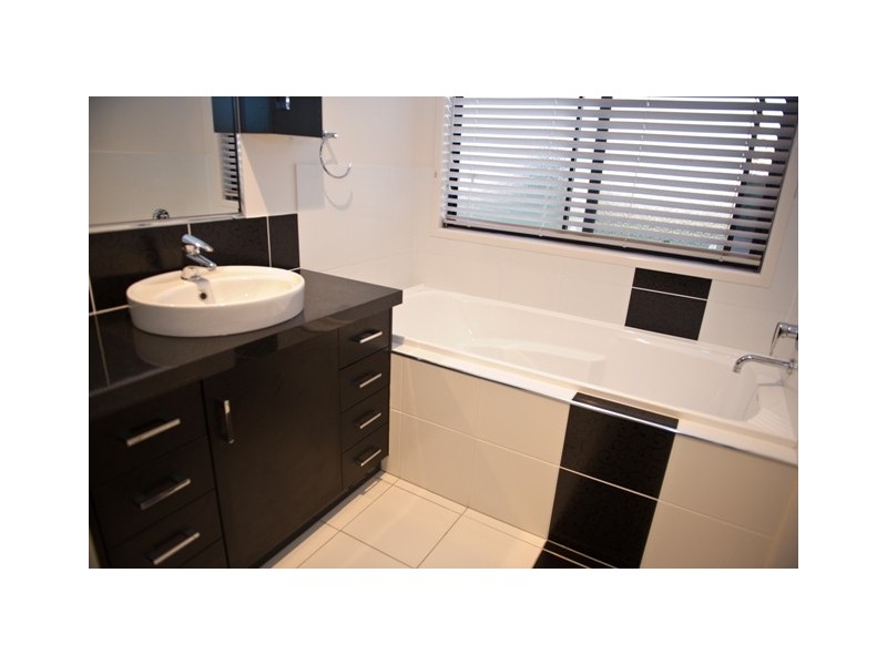 24 Nunkeri Drive, North Mackay QLD 4740