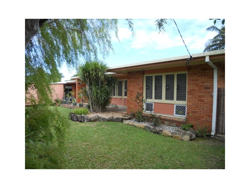 2 McGinn Street, West Mackay QLD 4740