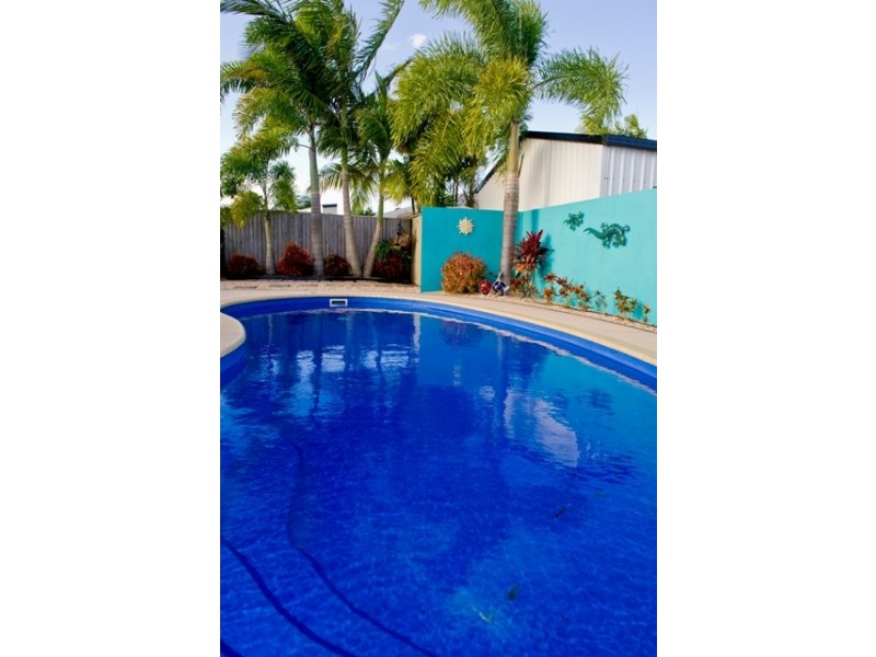 10 Cutfield Street, Glenella QLD 4740