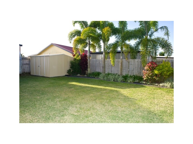 10 Cutfield Street, Glenella QLD 4740
