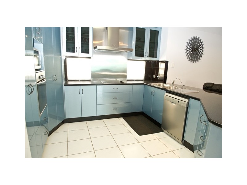 10 Cutfield Street, Glenella QLD 4740