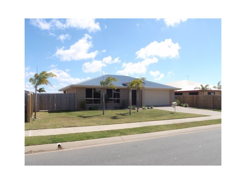 13 Stone Drive, Shoal Point QLD 4750