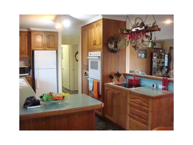 21 Shackleton Road, Oakenden QLD 4741