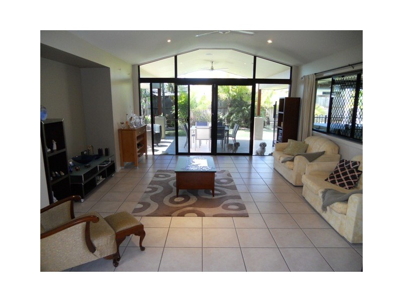 5 Tribute Court, Glenella QLD 4740