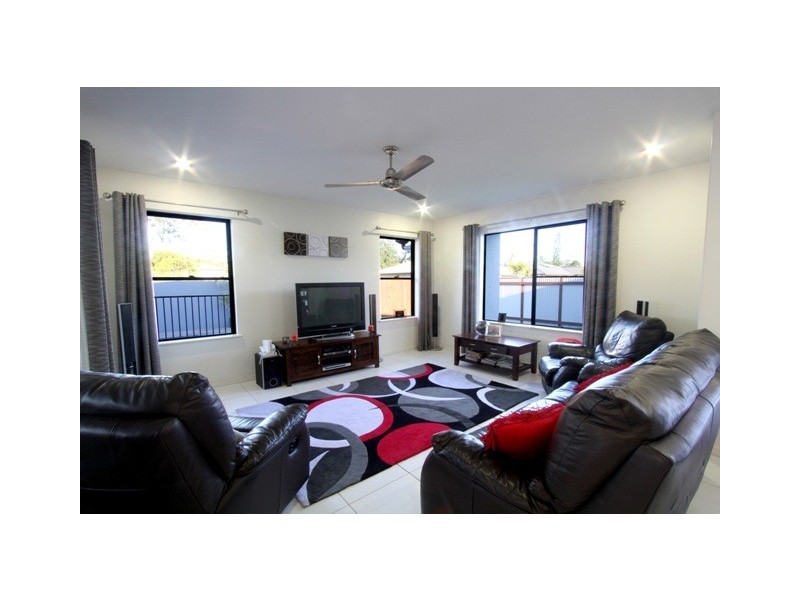 15 Song Close, Andergrove QLD 4740
