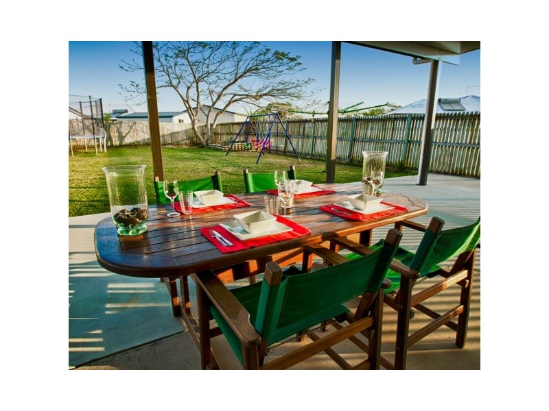 11 Wheeler Drive, Glenella QLD 4740