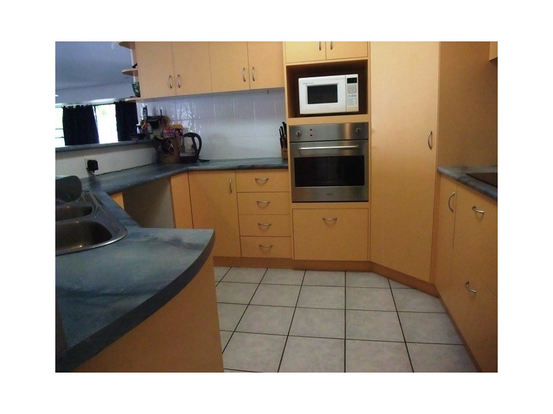 8 Salmon  Court, Andergrove QLD 4740