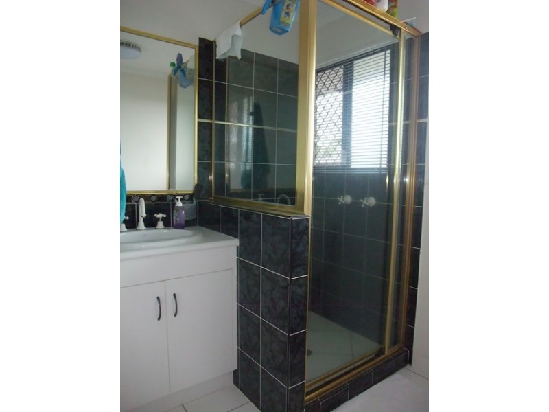 8 Salmon  Court, Andergrove QLD 4740