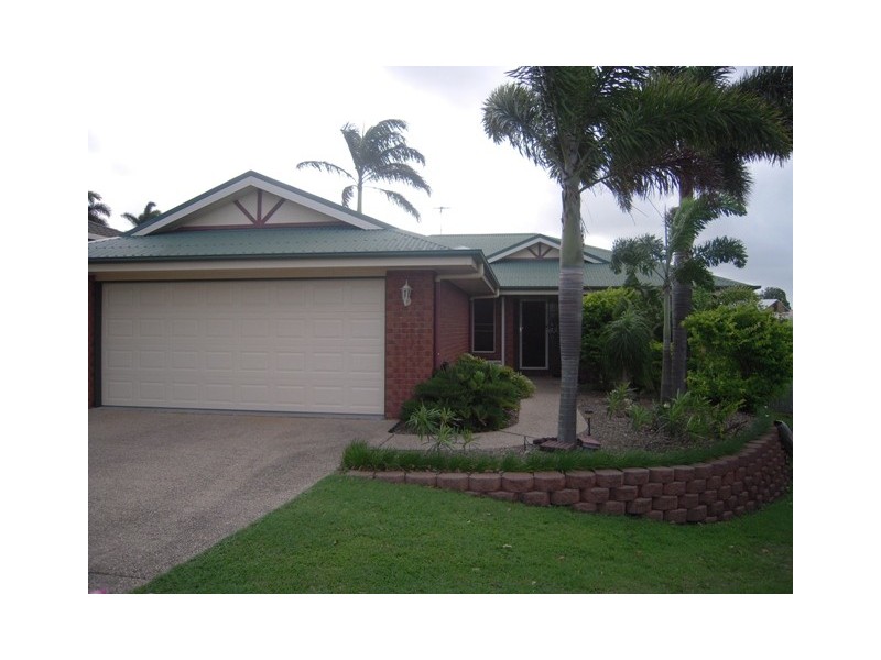 4 Murray Close, Rural View QLD 4740