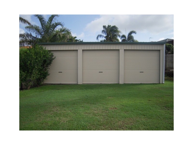 4 Murray Close, Rural View QLD 4740