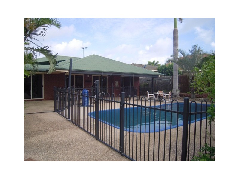 4 Murray Close, Rural View QLD 4740