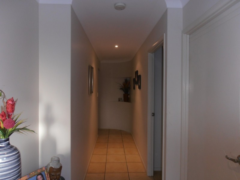 27 Beachside Place, Shoal Point QLD 4750
