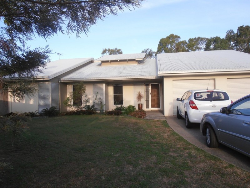 27 Beachside Place, Shoal Point QLD 4750