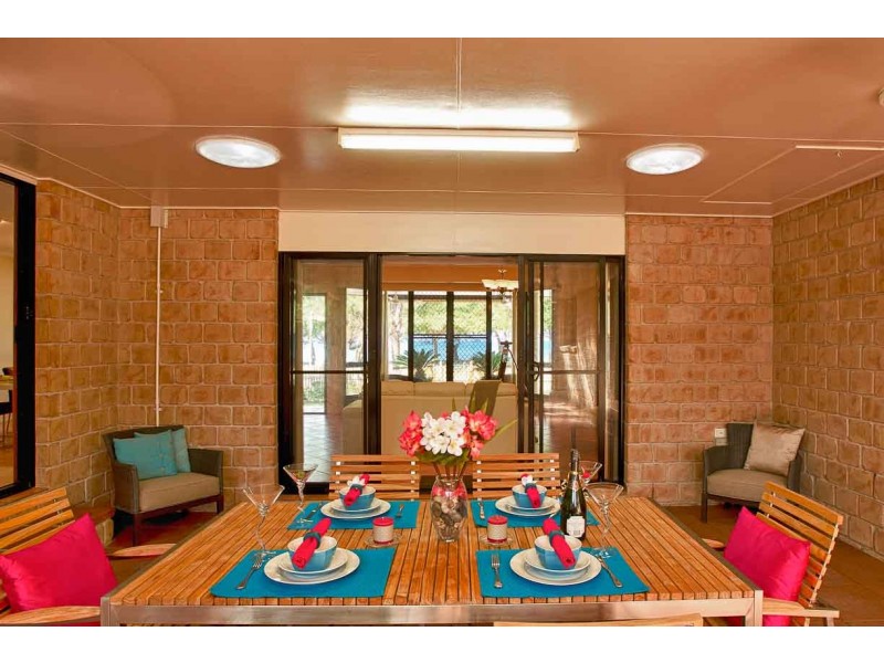 7 Eimeo Esplanade, Eimeo QLD 4740