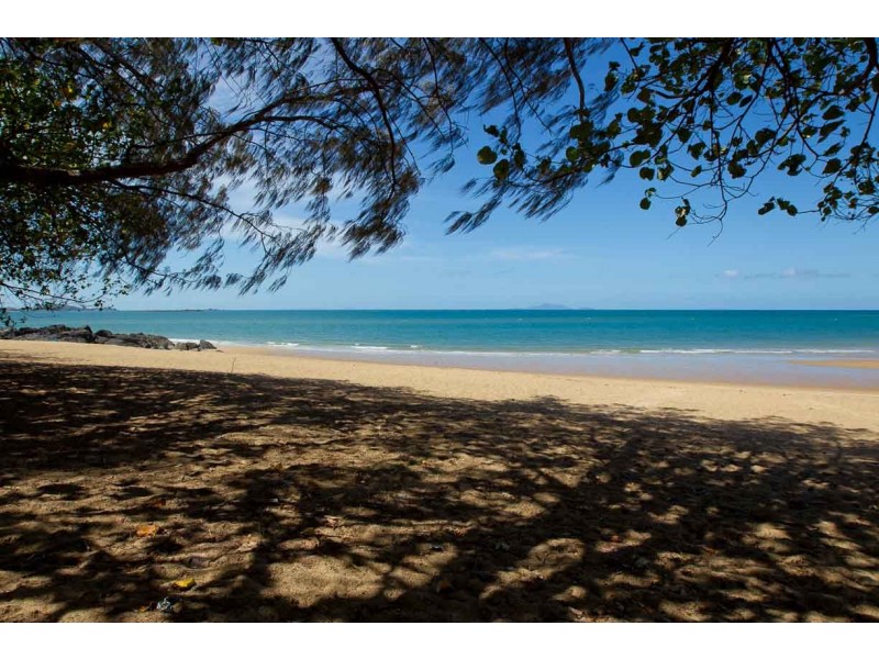 7 Eimeo Esplanade, Eimeo QLD 4740