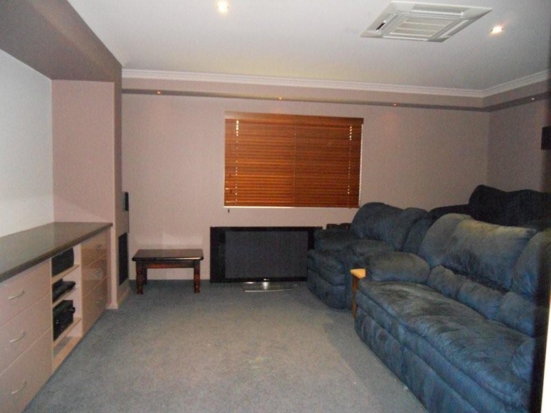 17 Mussett Court, Glenella QLD 4740