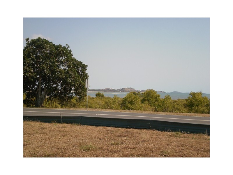 19 Slade Esplanade, Slade Point QLD 4740