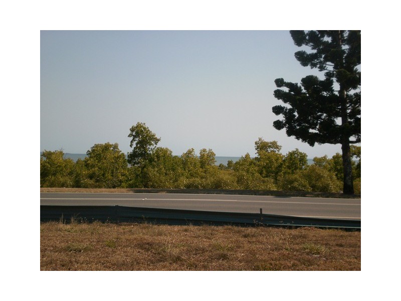 19 Slade Esplanade, Slade Point QLD 4740