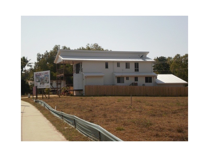 19 Slade Esplanade, Slade Point QLD 4740